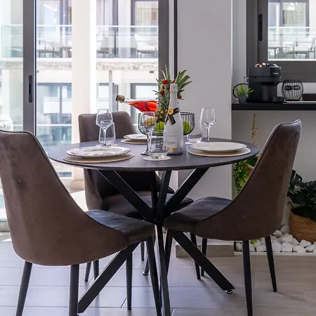 דירה Skyline Luxury Studio, Ermou By Finikoudes *