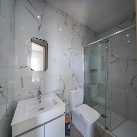 Skyline Luxury Studio, Ermou By Finikoudes לרנקה